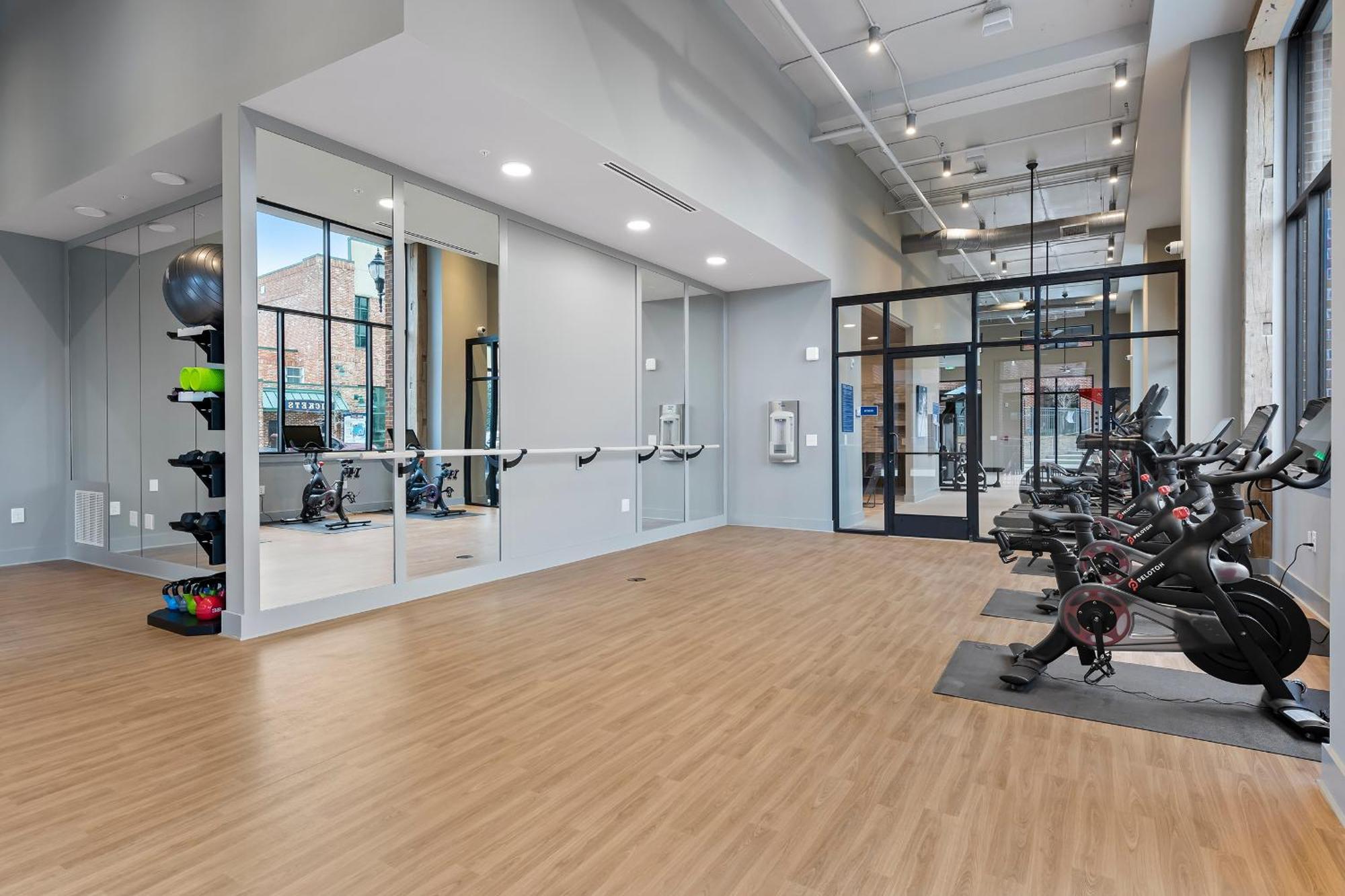 Mint House Greenville - West End Bagian luar foto